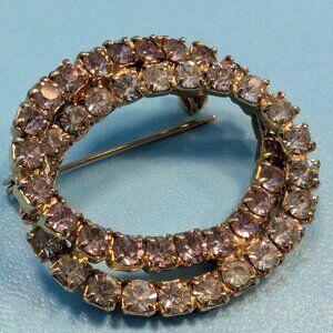 Vintage gold tone double oval 1960's brooch